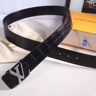 LOUIS VUITTON leather belt