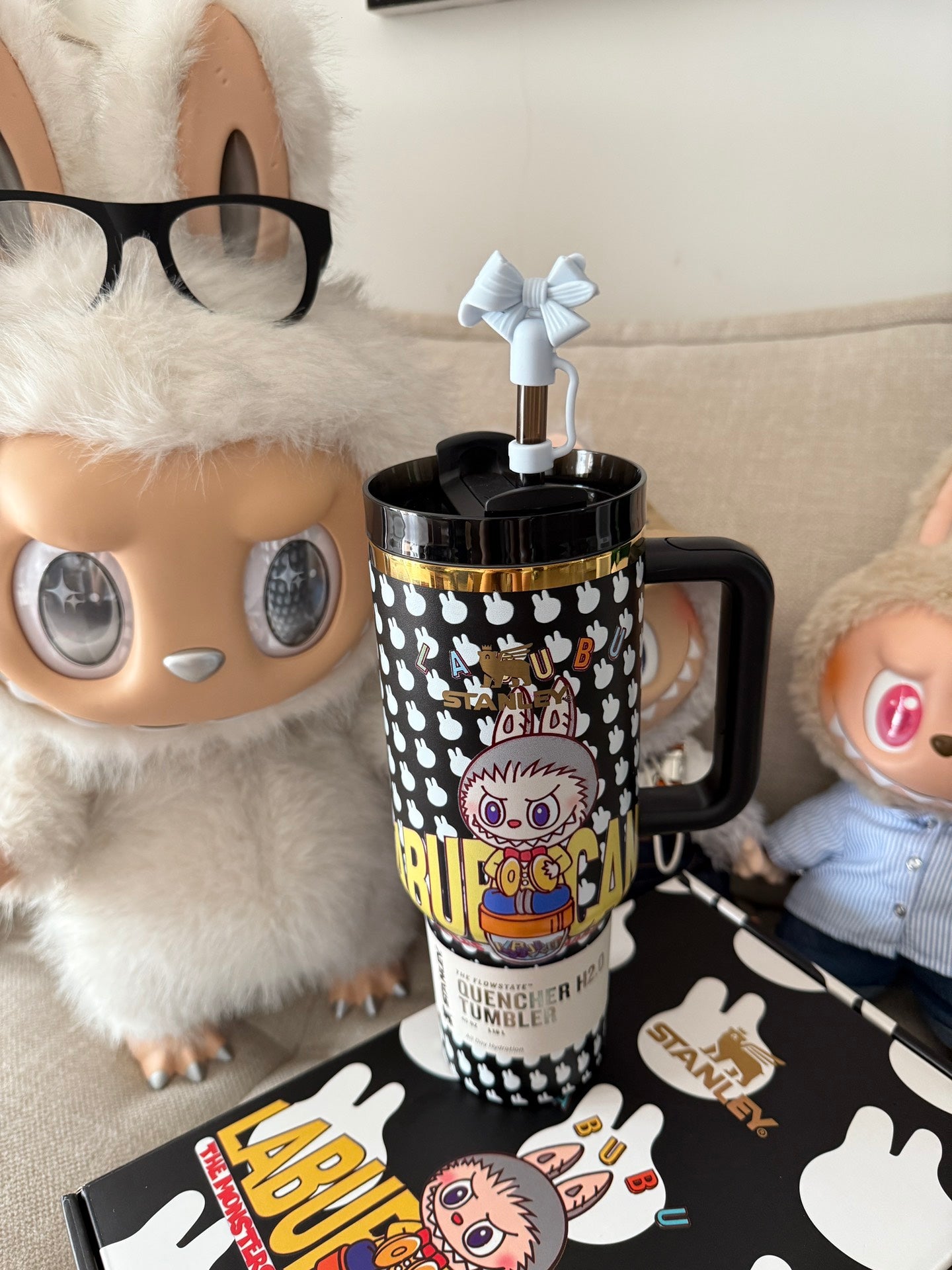 Spot black ๐๐ญa๐ง๐ฅ๐๐ฒโ Labub co-branded straw cup 40oz Water Bottle Labubu Macaron Monsters Tumbler