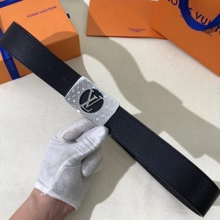 LOUIS VUITTON Leather Belt