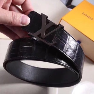 LOUIS VUITTON leather belt