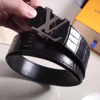 LOUIS VUITTON leather belt