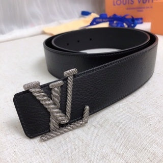 LOUIS VUITTON leather belt