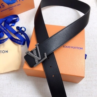 LOUIS VUITTON leather belt