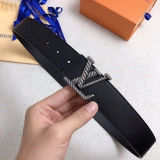 LOUIS VUITTON leather belt