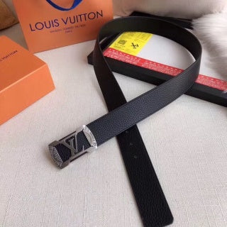 LOUIS VUITTON leather belt