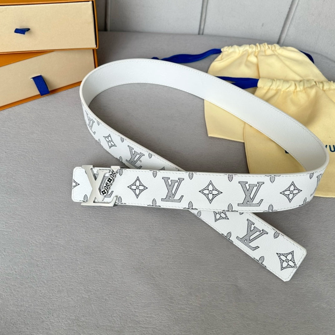 LOUIS VUITTON Leather Belt