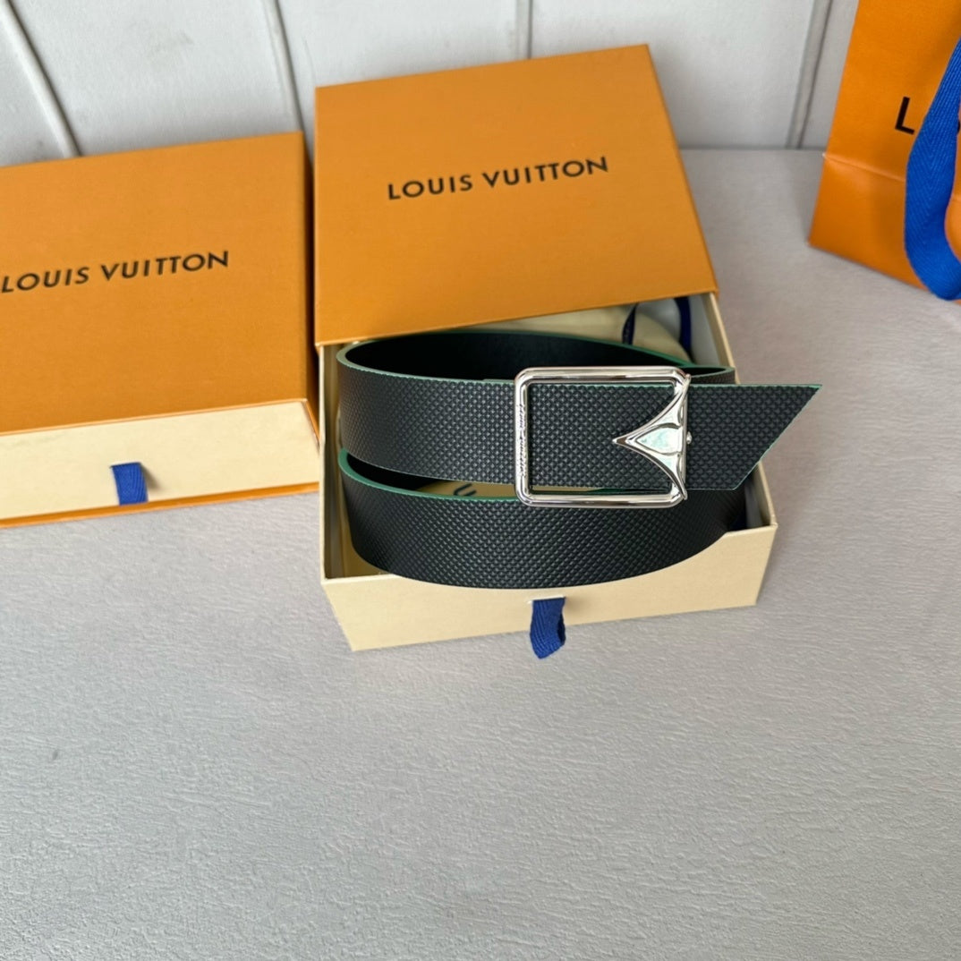 LOUIS VUITTON Leather Belt