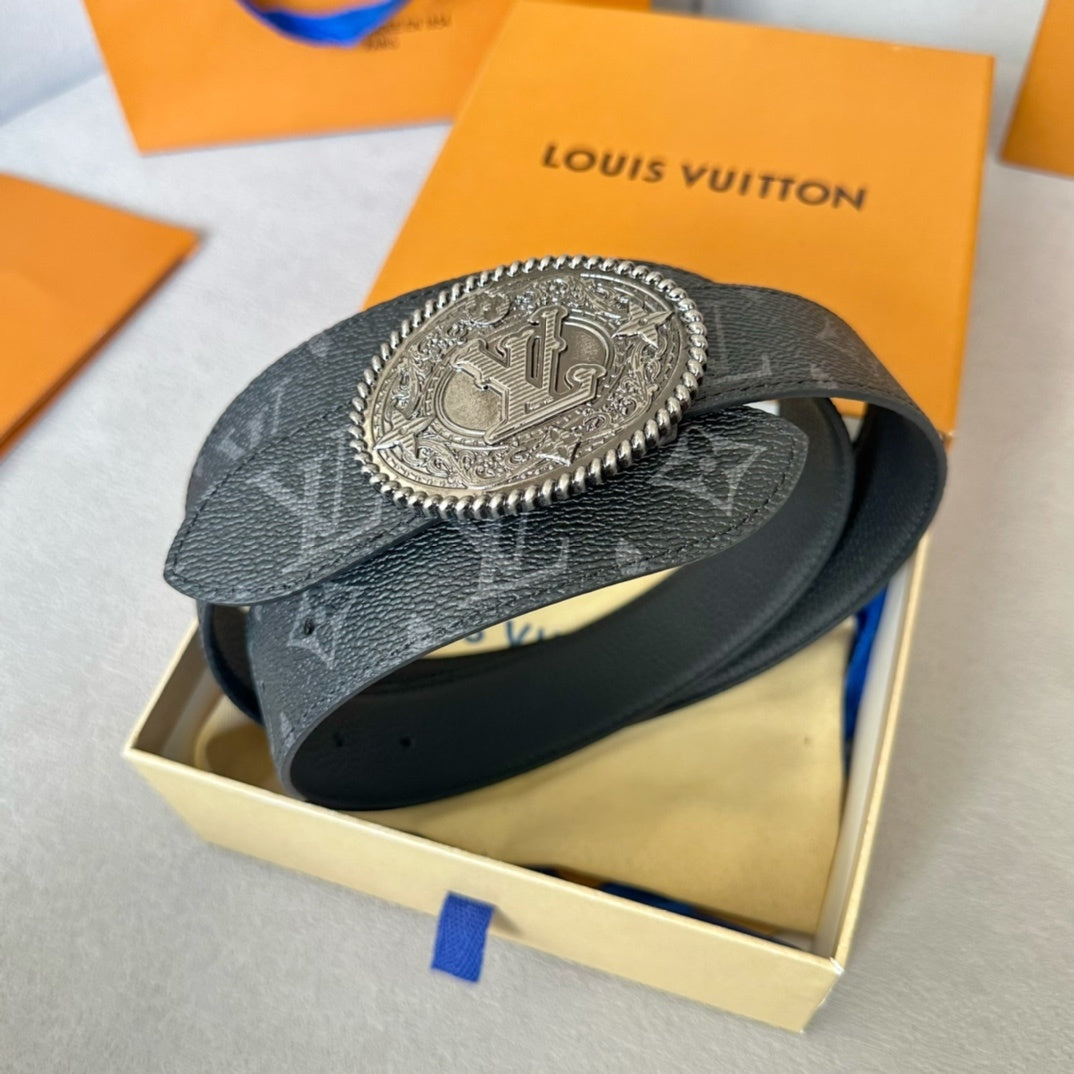 LOUIS VUITTON Leather Belt