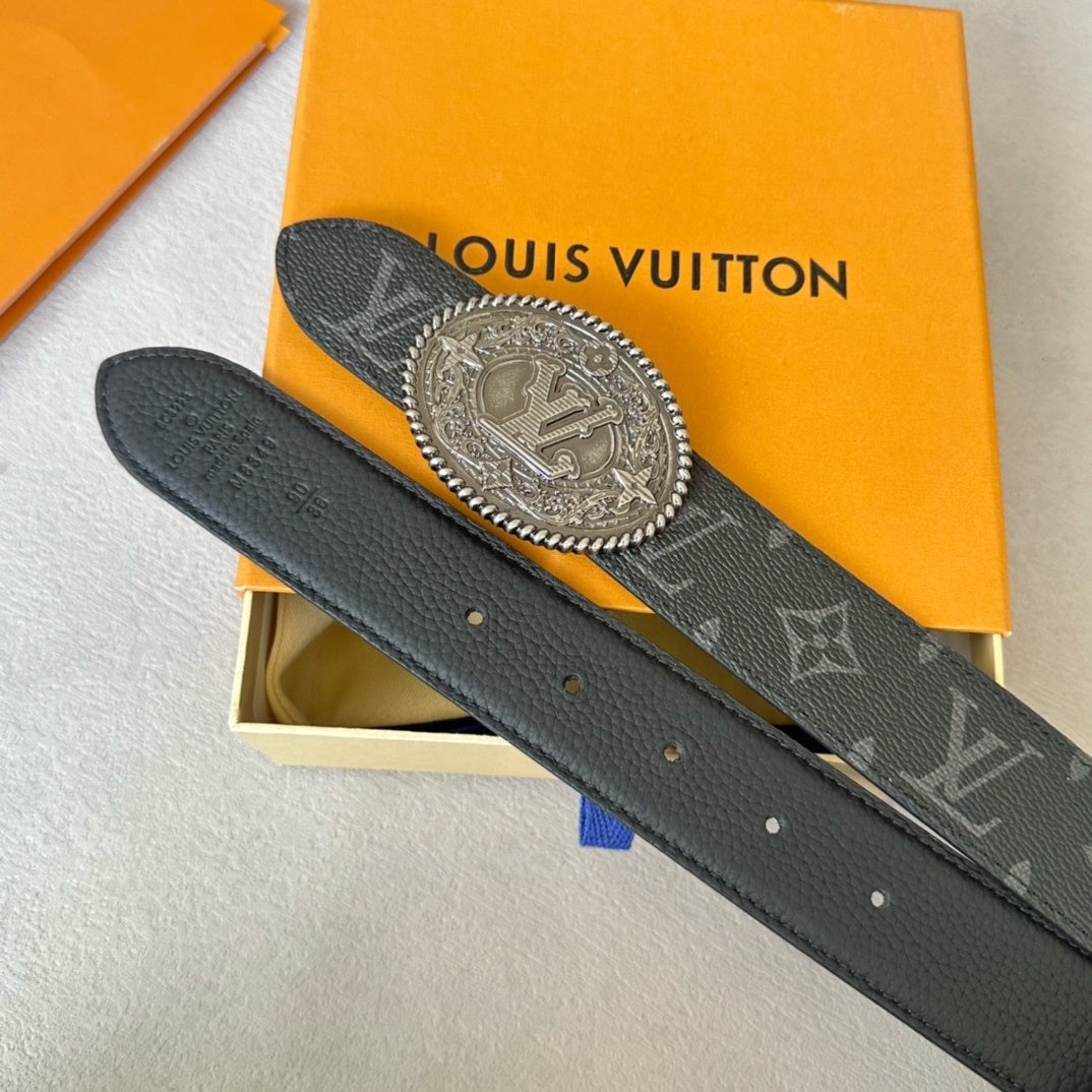 LOUIS VUITTON Leather Belt