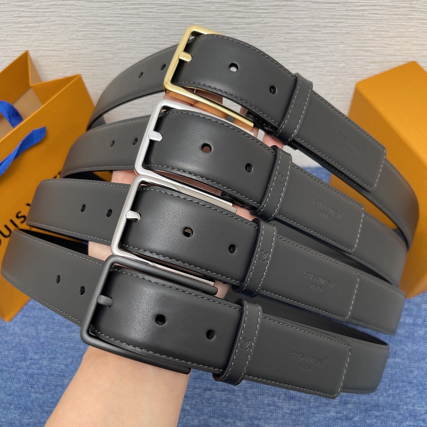 LOUIS VUITTON Leather Belt