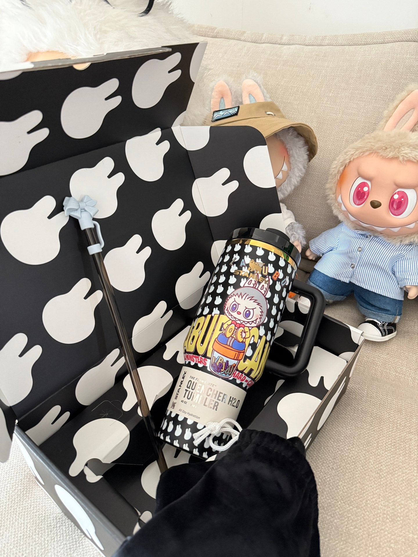 Spot black 𝐒𝐭a𝐧𝐥𝐞𝐲✖ Labub co-branded straw cup 40oz Water Bottle Labubu Macaron Monsters Tumbler