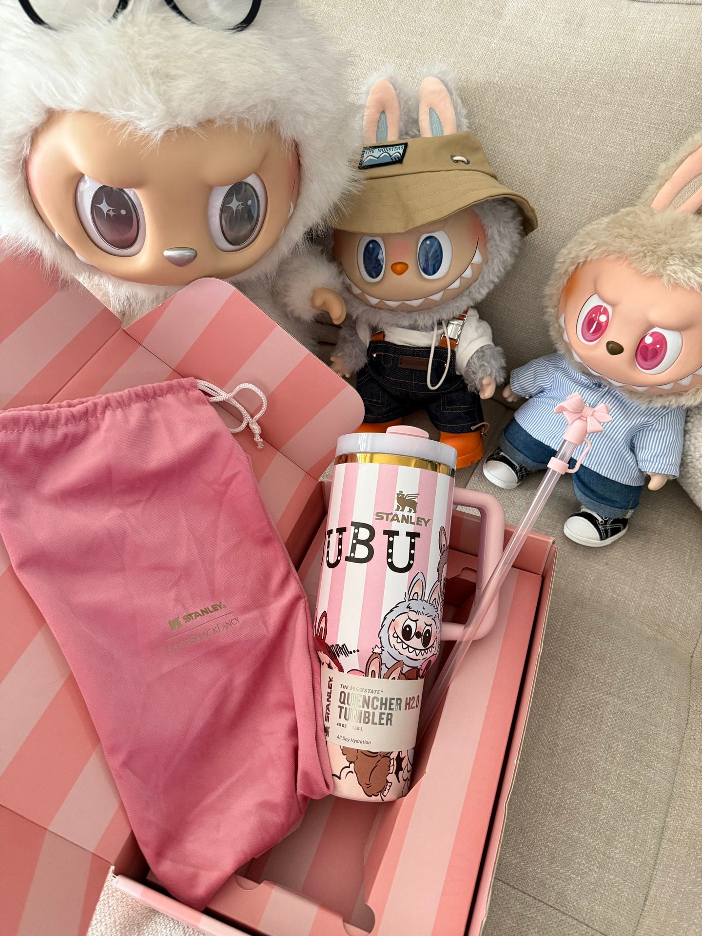 Three colors are available 𝐒𝐭a𝐧𝐥𝐞𝐲✖️ Labub co-branded straw cup 40oz Water Bottle Labubu Macaron Monsters Tumbler