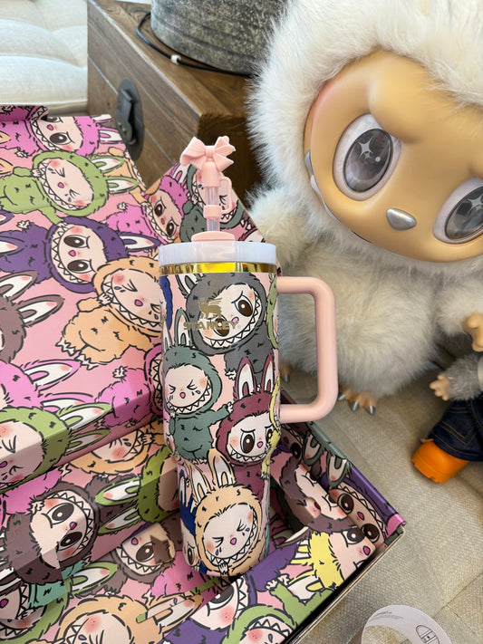 pink, the big head is all over the print 𝐒𝐭a𝐧𝐥𝐞𝐲✖ Labub co-branded straw cup 40oz Water Bottle Labubu Macaron Monsters Tumbler