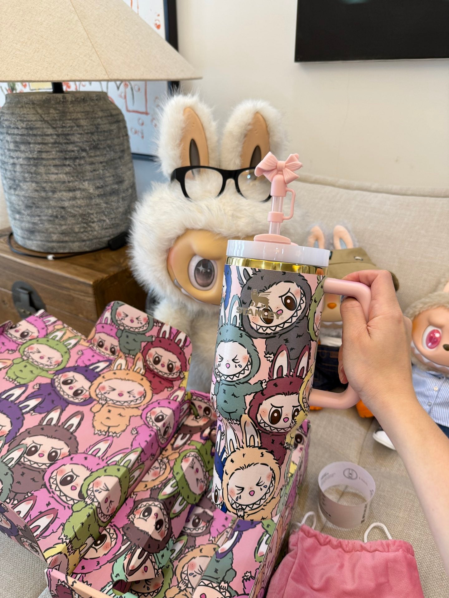 Three colors are available 𝐒𝐭a𝐧𝐥𝐞𝐲✖️ Labub co-branded straw cup 40oz Water Bottle Labubu Macaron Monsters Tumbler