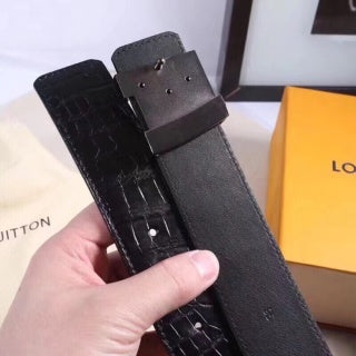 LOUIS VUITTON leather belt