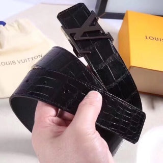 LOUIS VUITTON leather belt