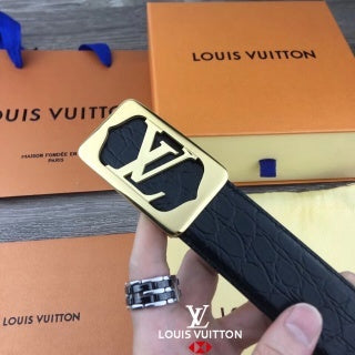 LOUIS VUITTON leather belt