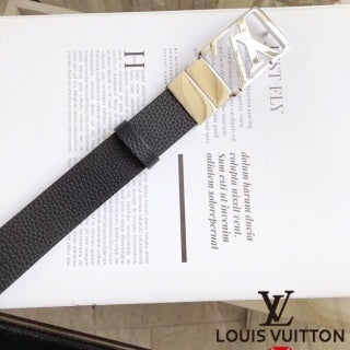 LOUIS VUITTON Leather Belt