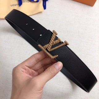 LOUIS VUITTON leather belt