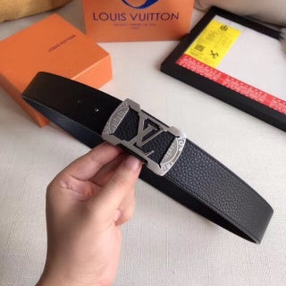 LOUIS VUITTON leather belt