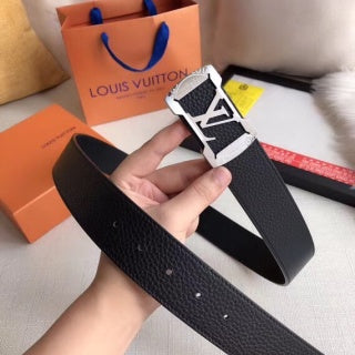 LOUIS VUITTON leather belt
