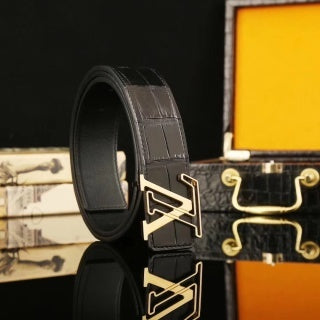 LOUIS VUITTON leather belt