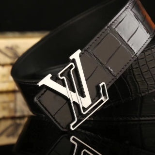 LOUIS VUITTON leather belt