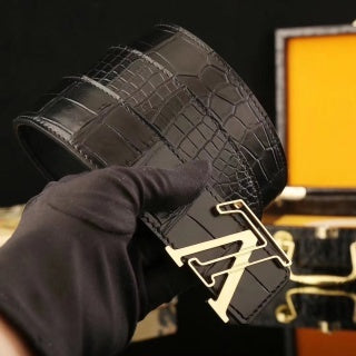 LOUIS VUITTON leather belt