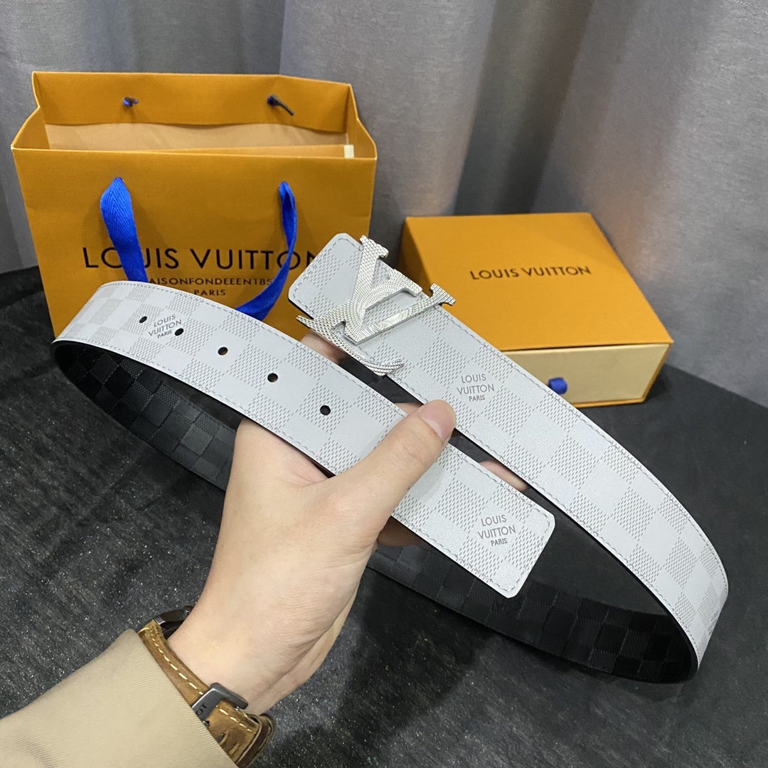 LOUIS VUITTON Leather Belt