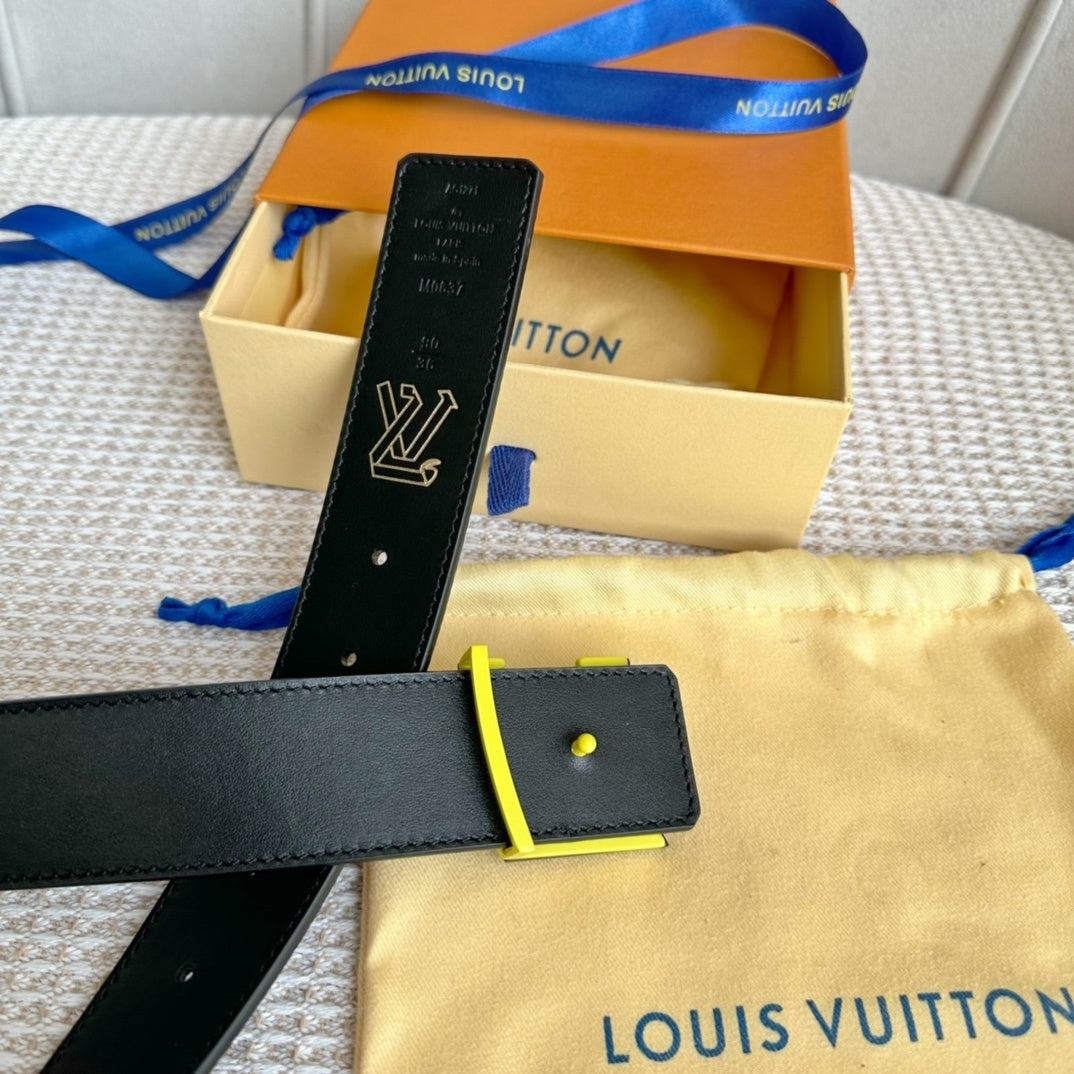 LOUIS VUITTON Leather Belt