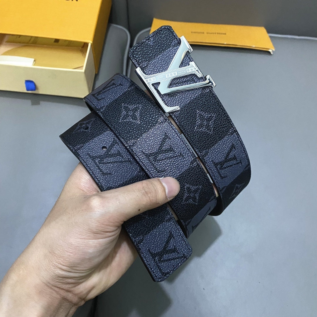 LOUIS VUITTON Leather Belt