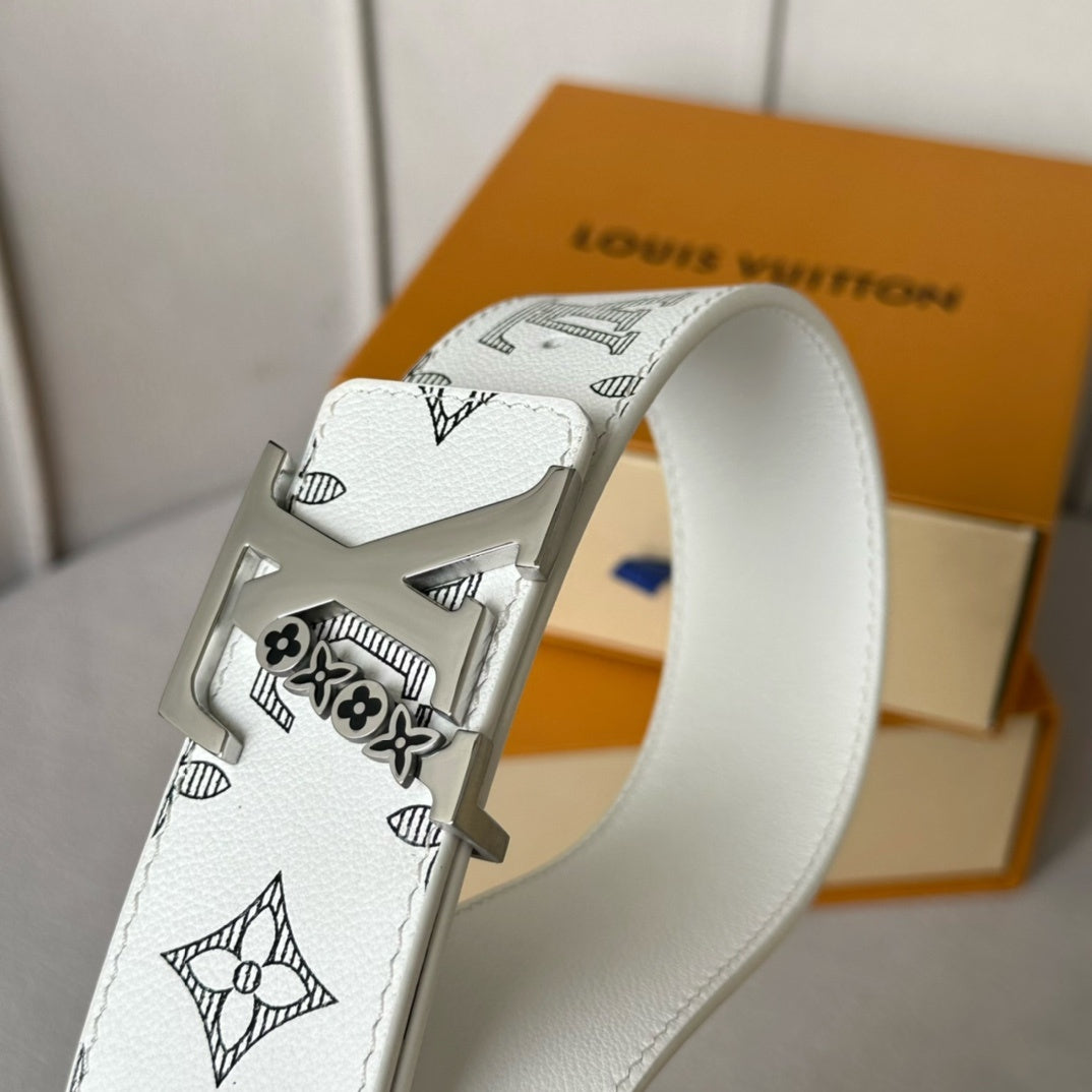 LOUIS VUITTON Leather Belt