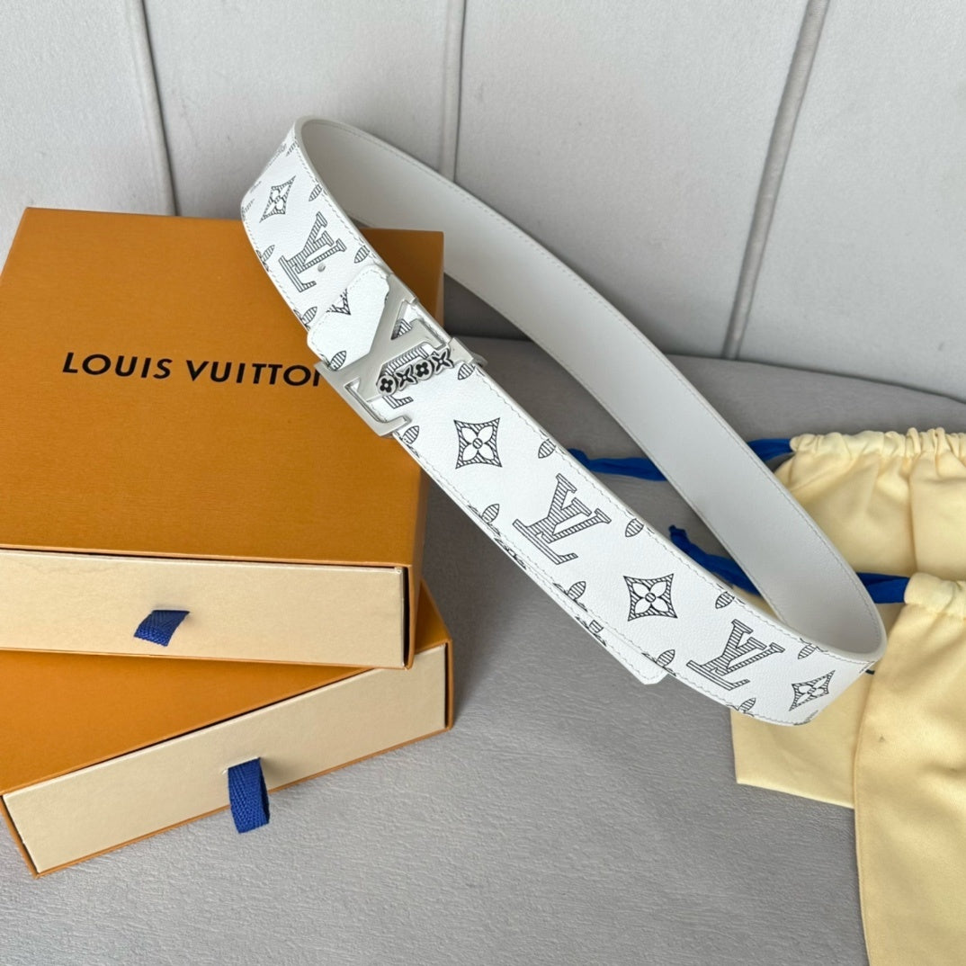 LOUIS VUITTON Leather Belt