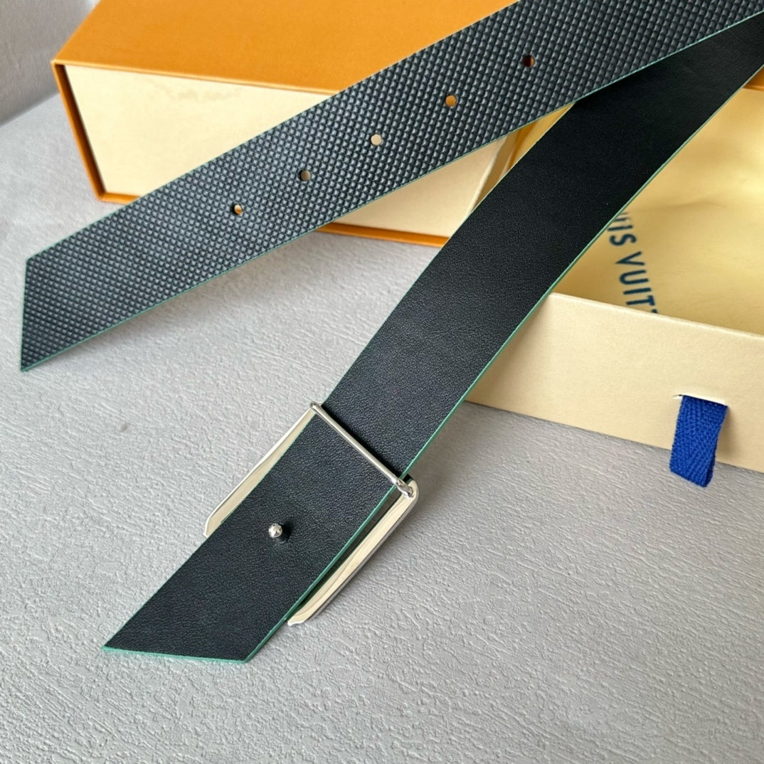 LOUIS VUITTON Leather Belt